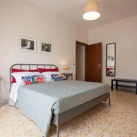 דירה Casa Cinque In פומפיי